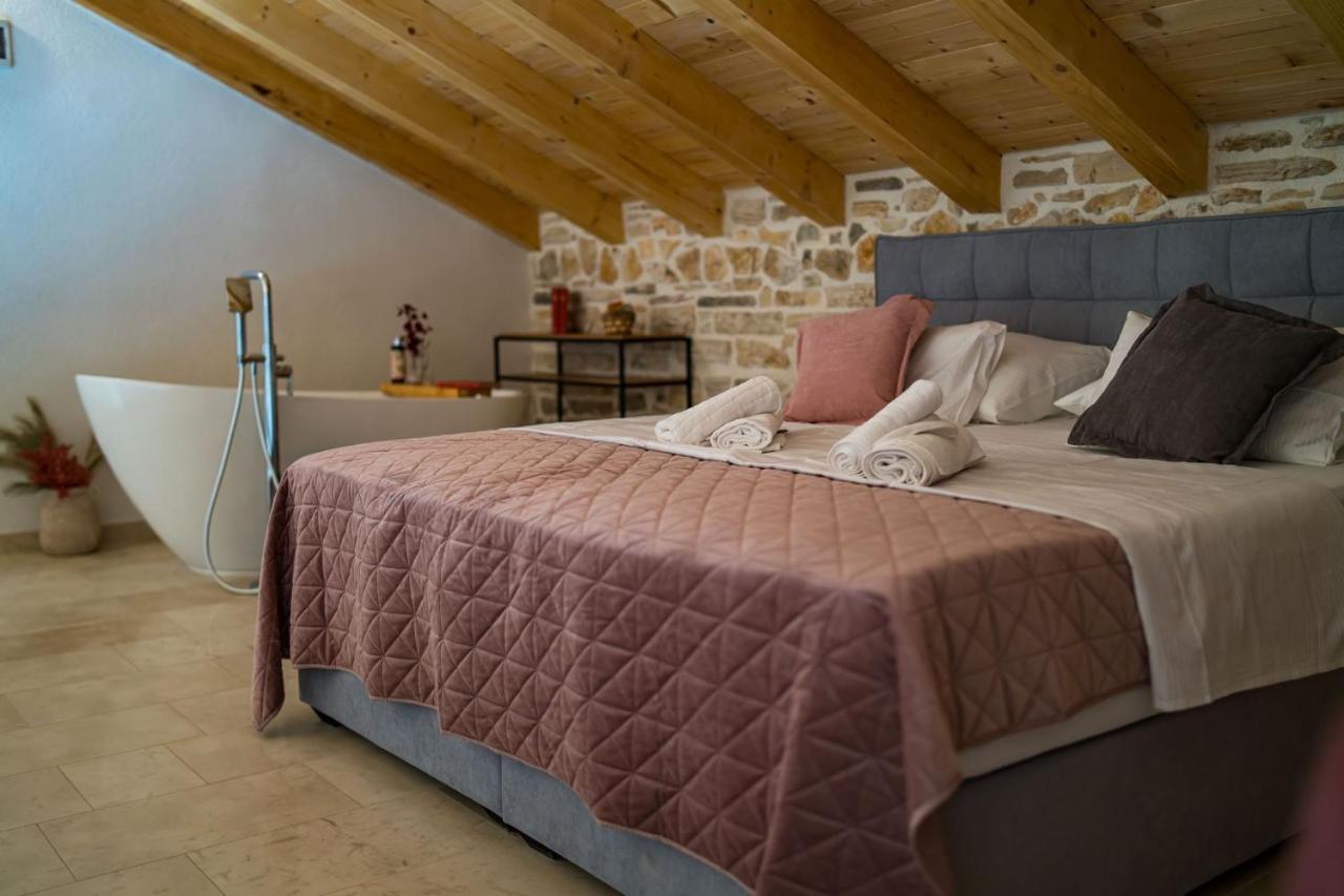 Pridraga Stone House With Pool Poetaヴィラ エクステリア 写真