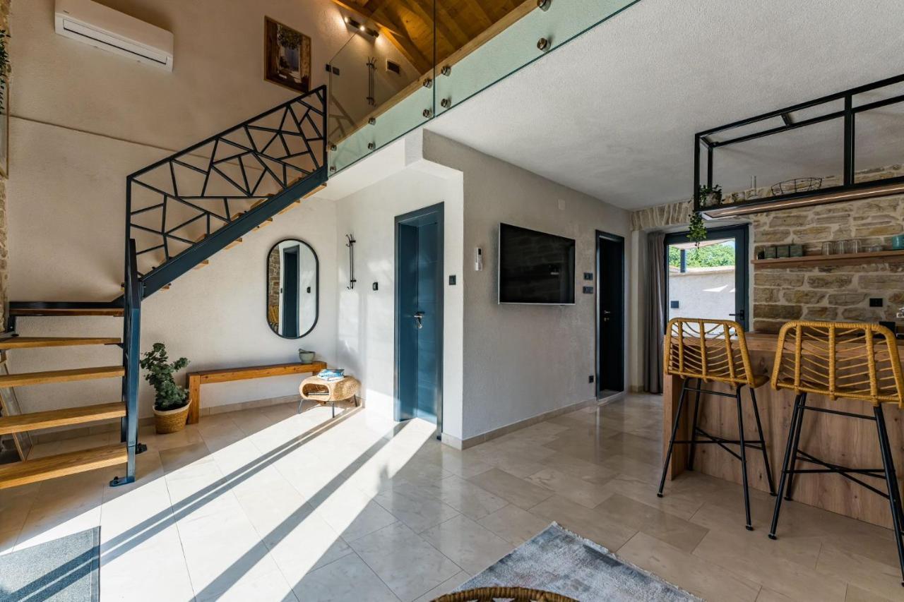 Pridraga Stone House With Pool Poetaヴィラ エクステリア 写真