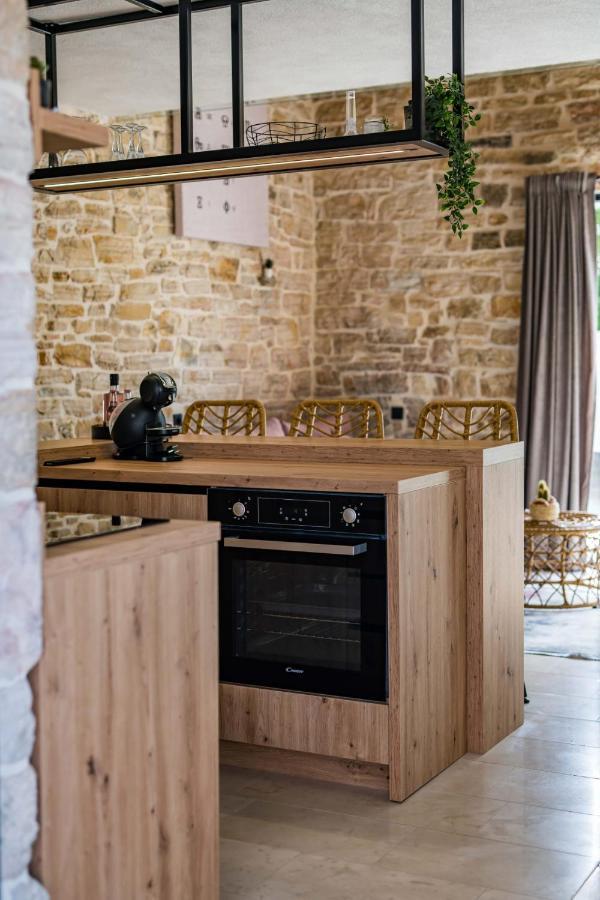 Pridraga Stone House With Pool Poetaヴィラ エクステリア 写真